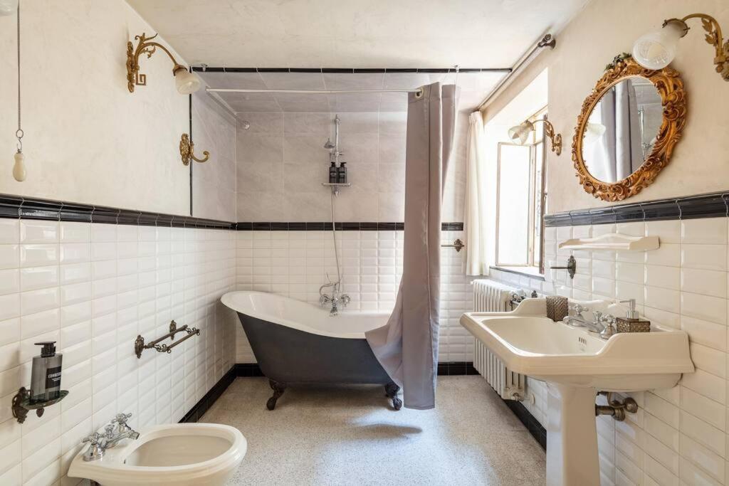 Central Elegant Apartment - Liberty House Bologna Kültér fotó