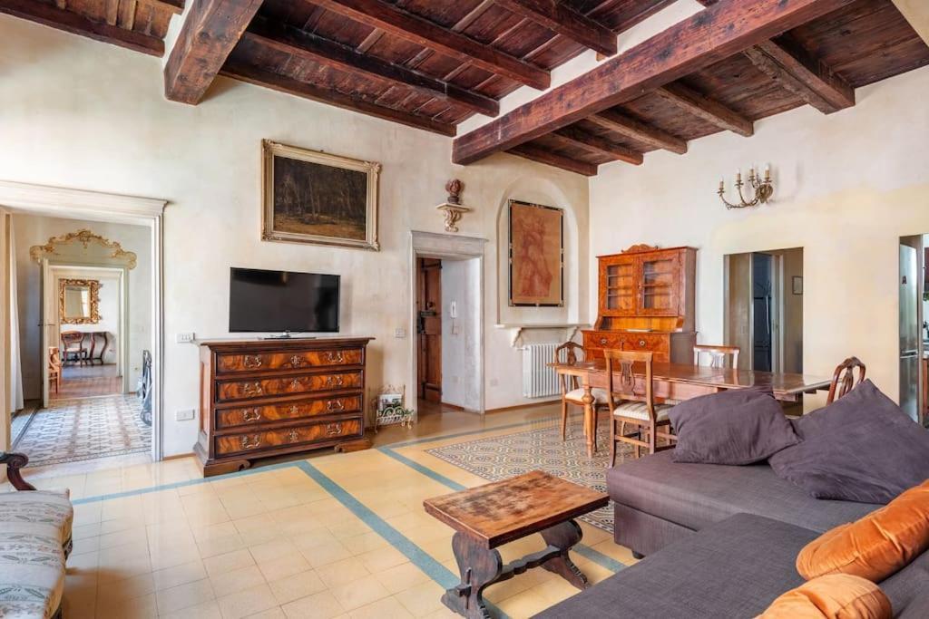 Central Elegant Apartment - Liberty House Bologna Kültér fotó